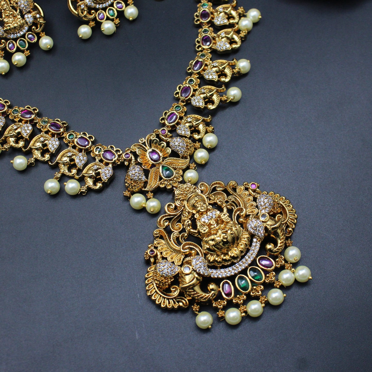 29413 Lakshmi Cz and pota stone short necklace