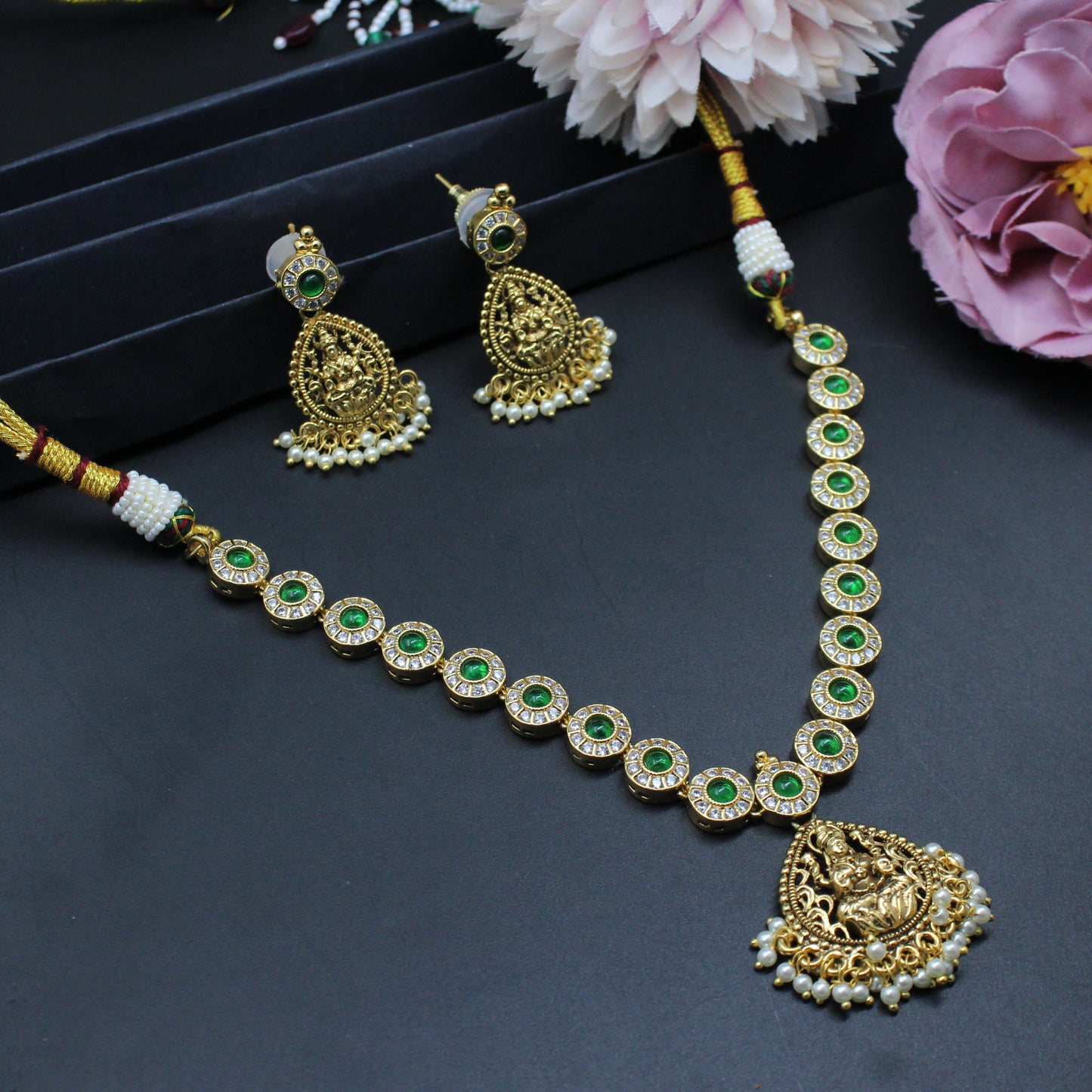 36440 Lakshmi pota stone necklace