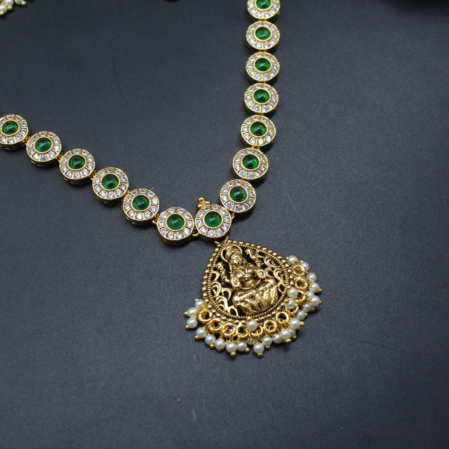 36440 Lakshmi pota stone necklace
