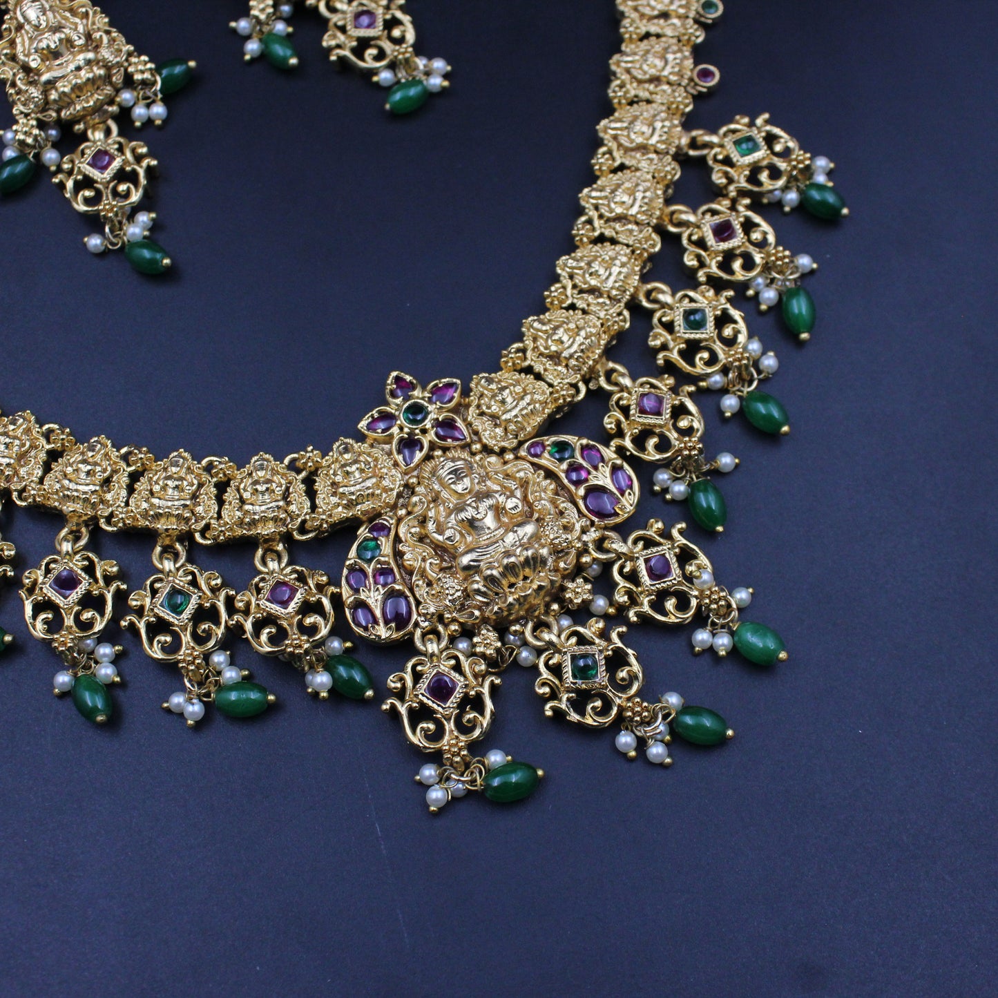 28116 Nakshi Laxmi Short Necklace