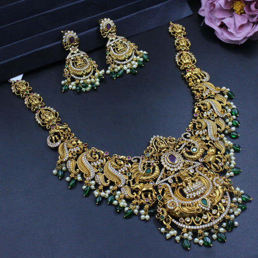38755 Nakshi bridal short necklace with guttapusalu and screwback earrings