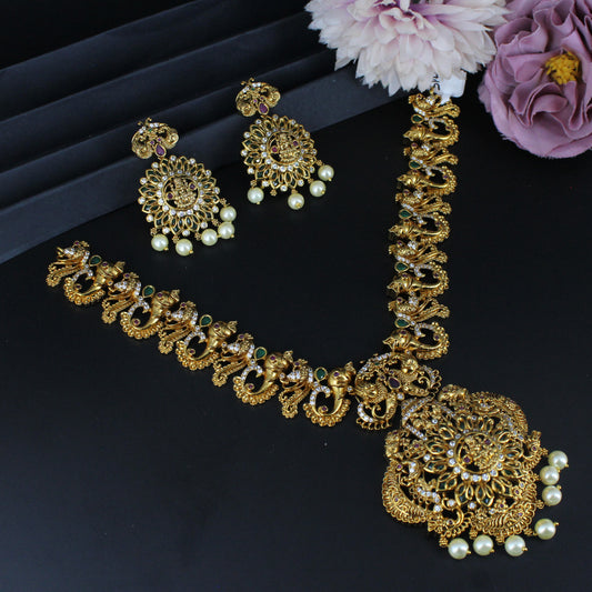 37802 Matte laxmi necklace with screwback earring