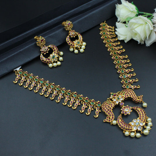 2281 Kempu Stone matte short necklace with screwback earrings