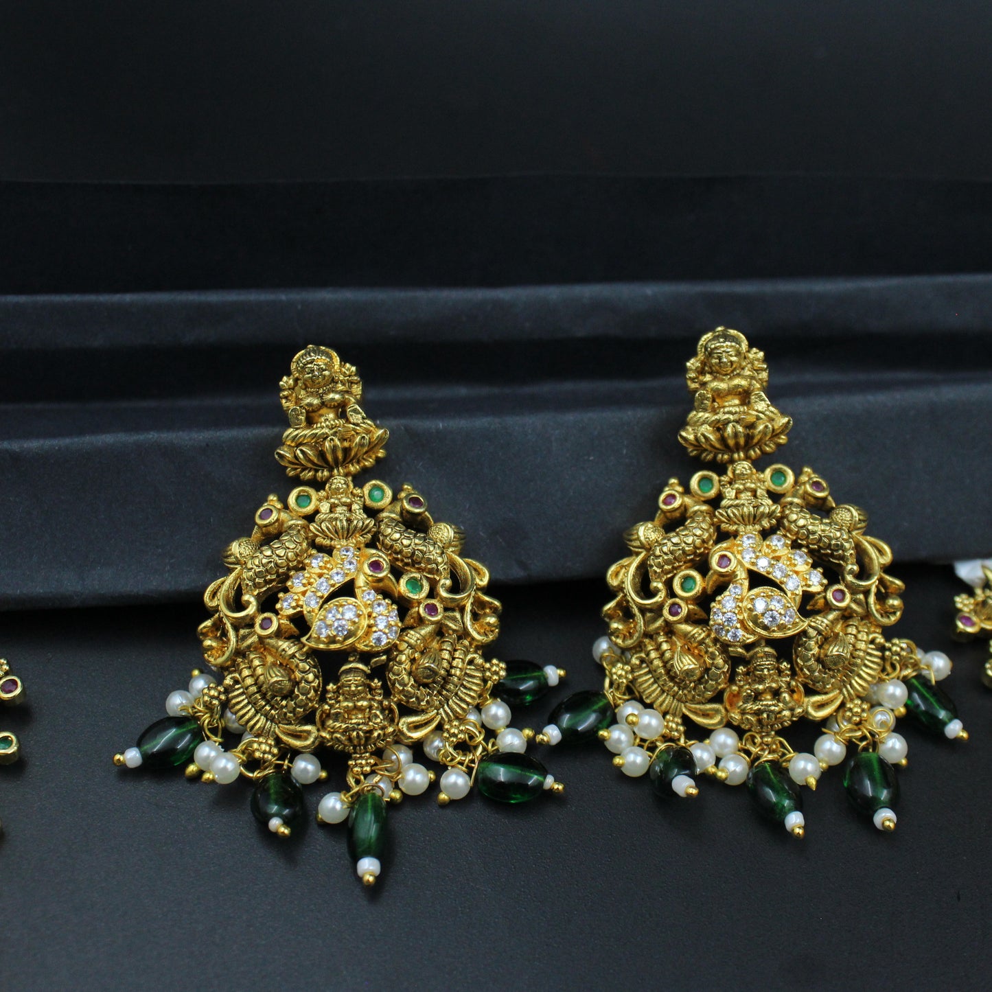 39826 Lakshmi Kasula Mala Haram Set with Grand Pendant & Earrings