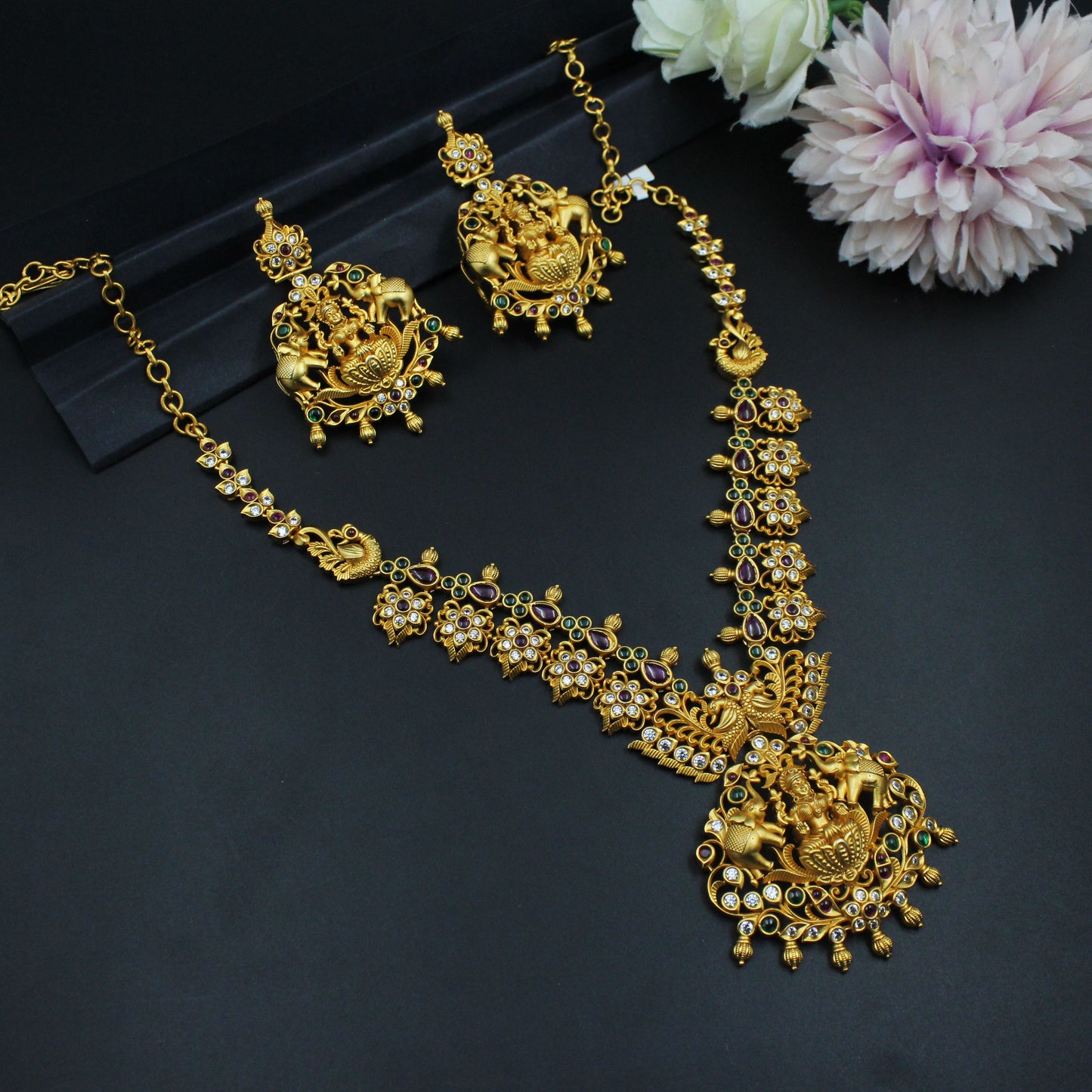5228 Nakshi Matte short necklace