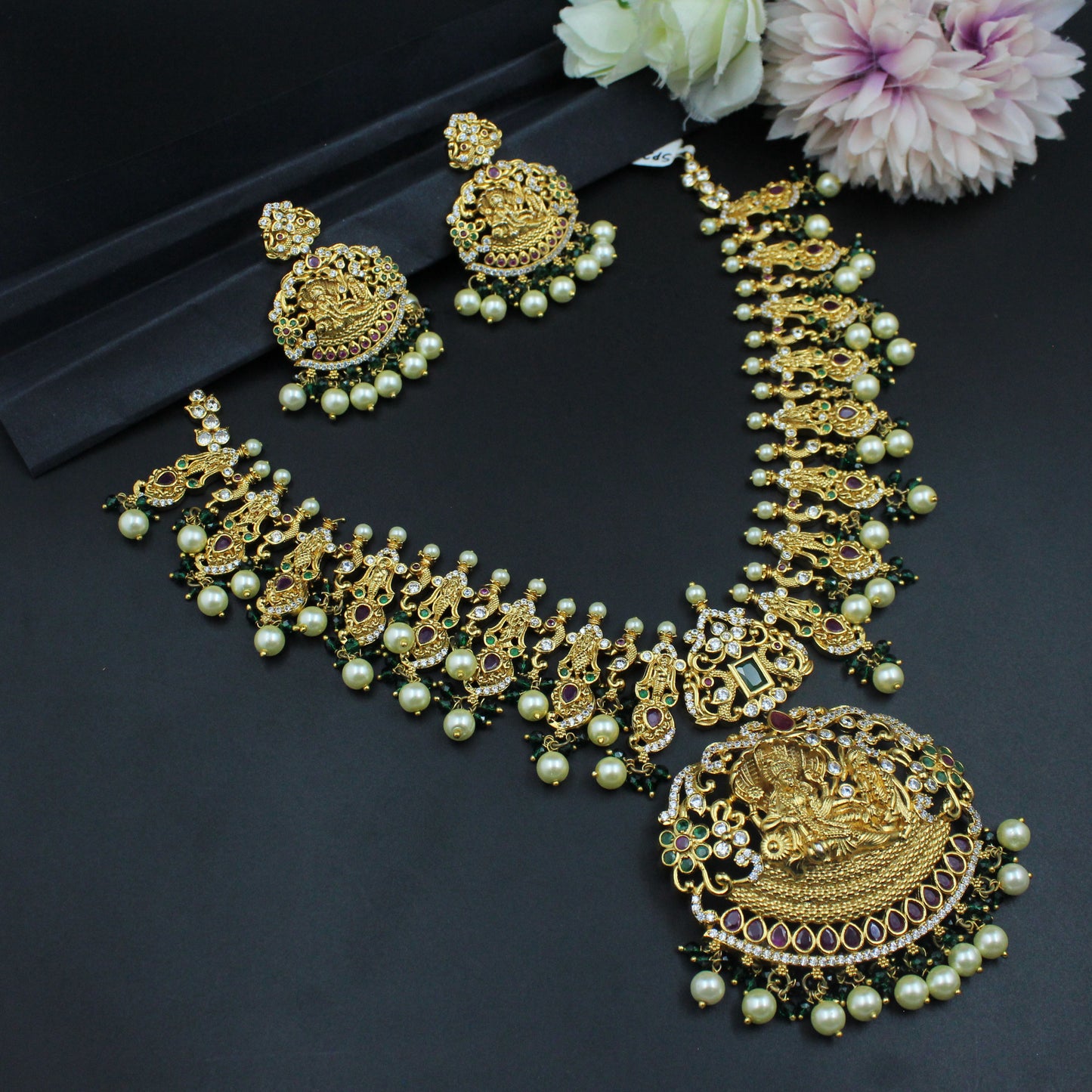 11548 Matte Vishnu Laxmi Necklace Set Short