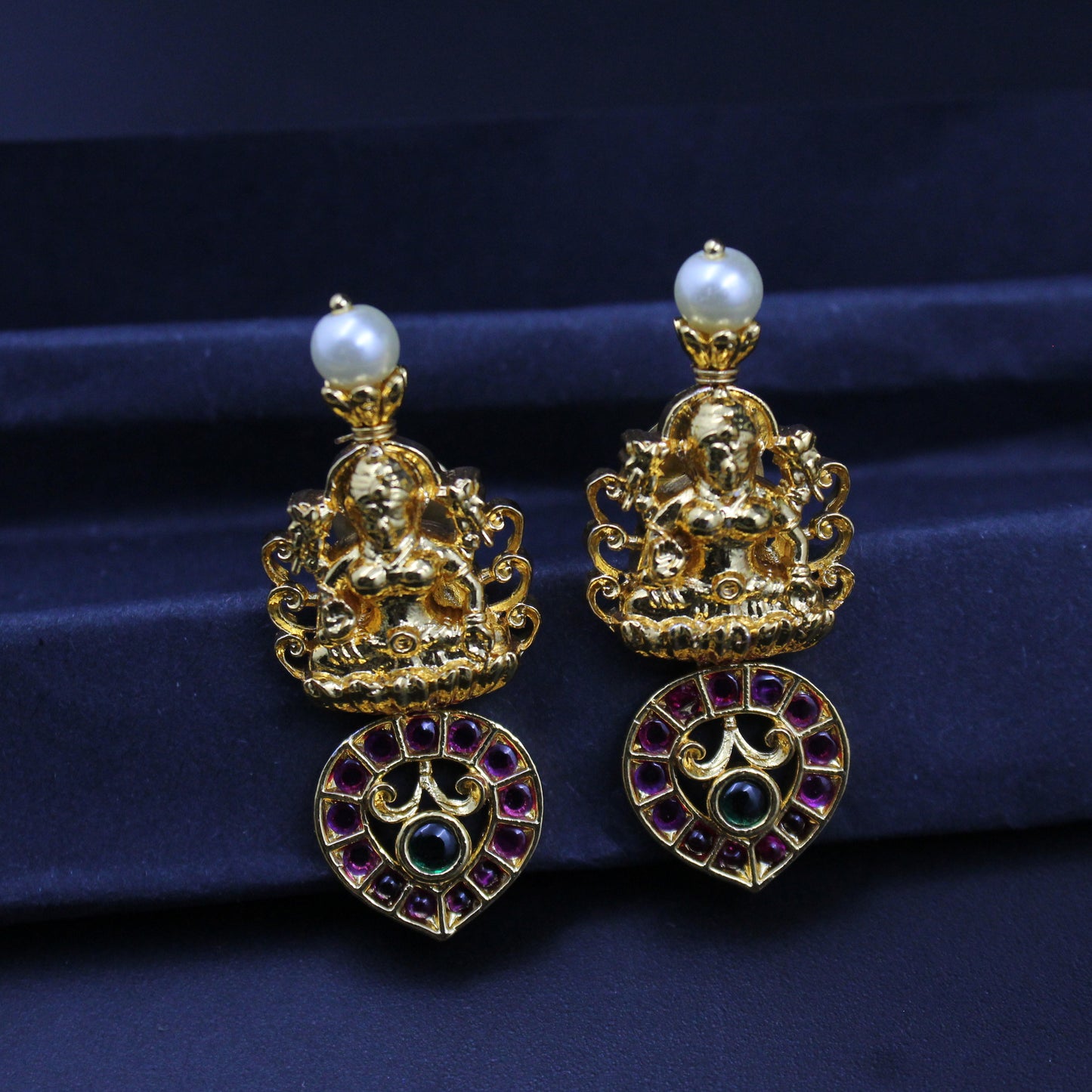 Laxmi pota stone necklace