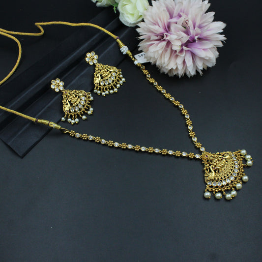 10639 Single line short Lakshmi necklace