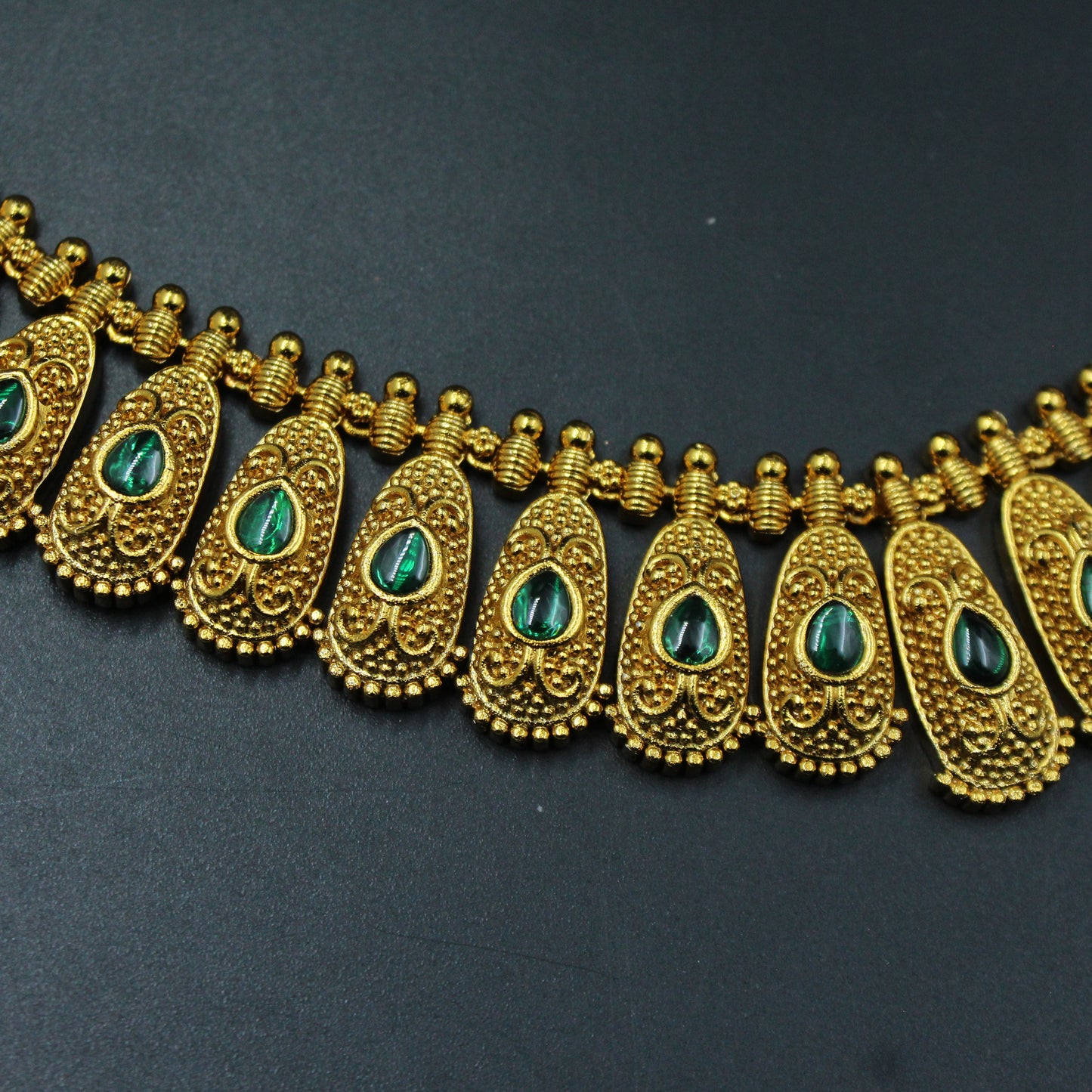 38798 Nakshi finishing gold look fancy necklace with screwback earrings