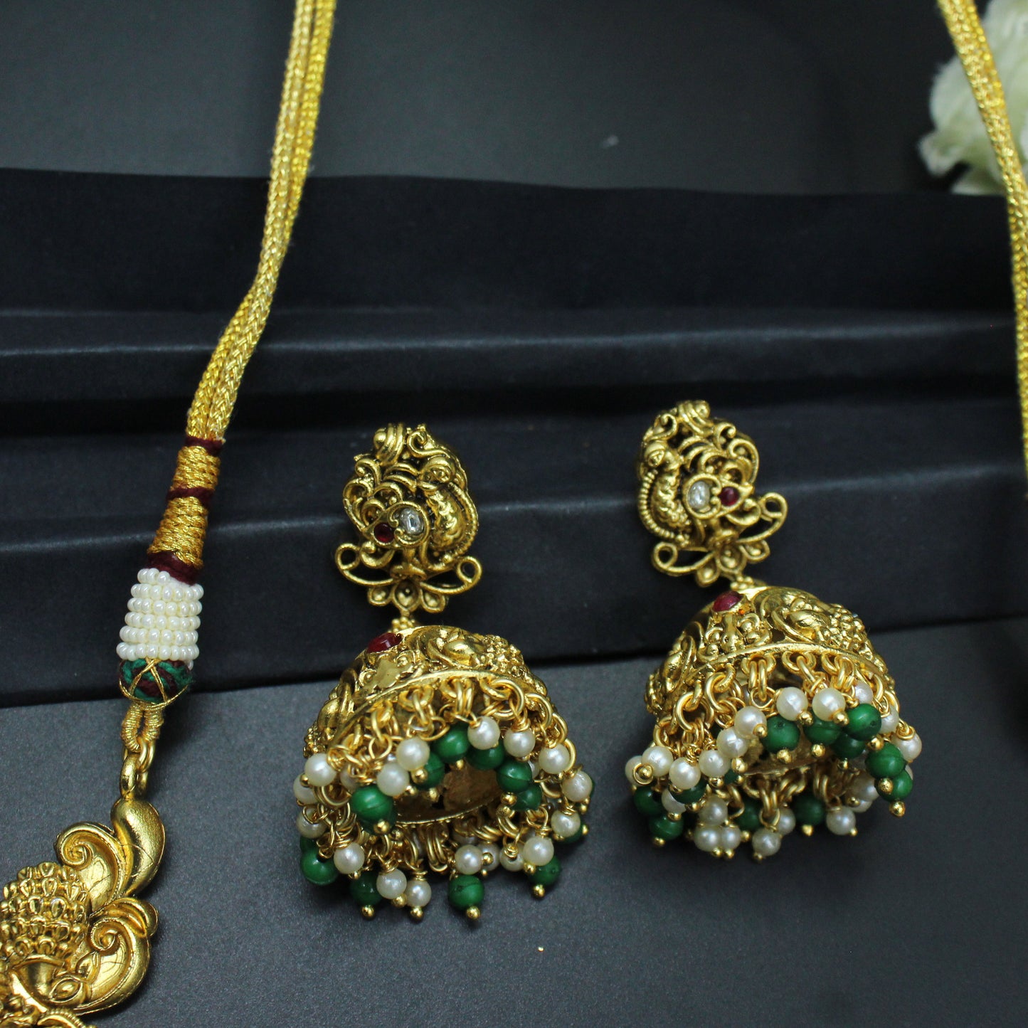 39380 Matte Laxmi Broad necklace