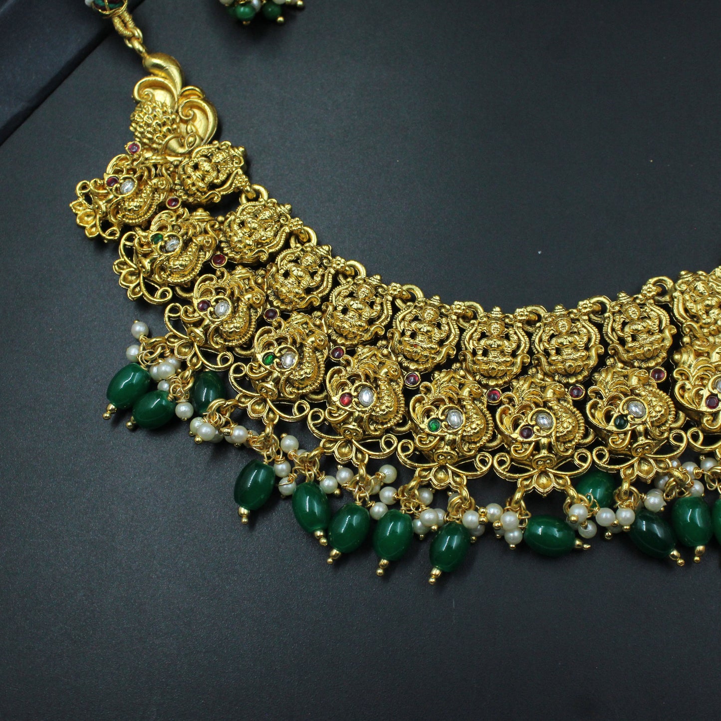 39380 Matte Laxmi Broad necklace
