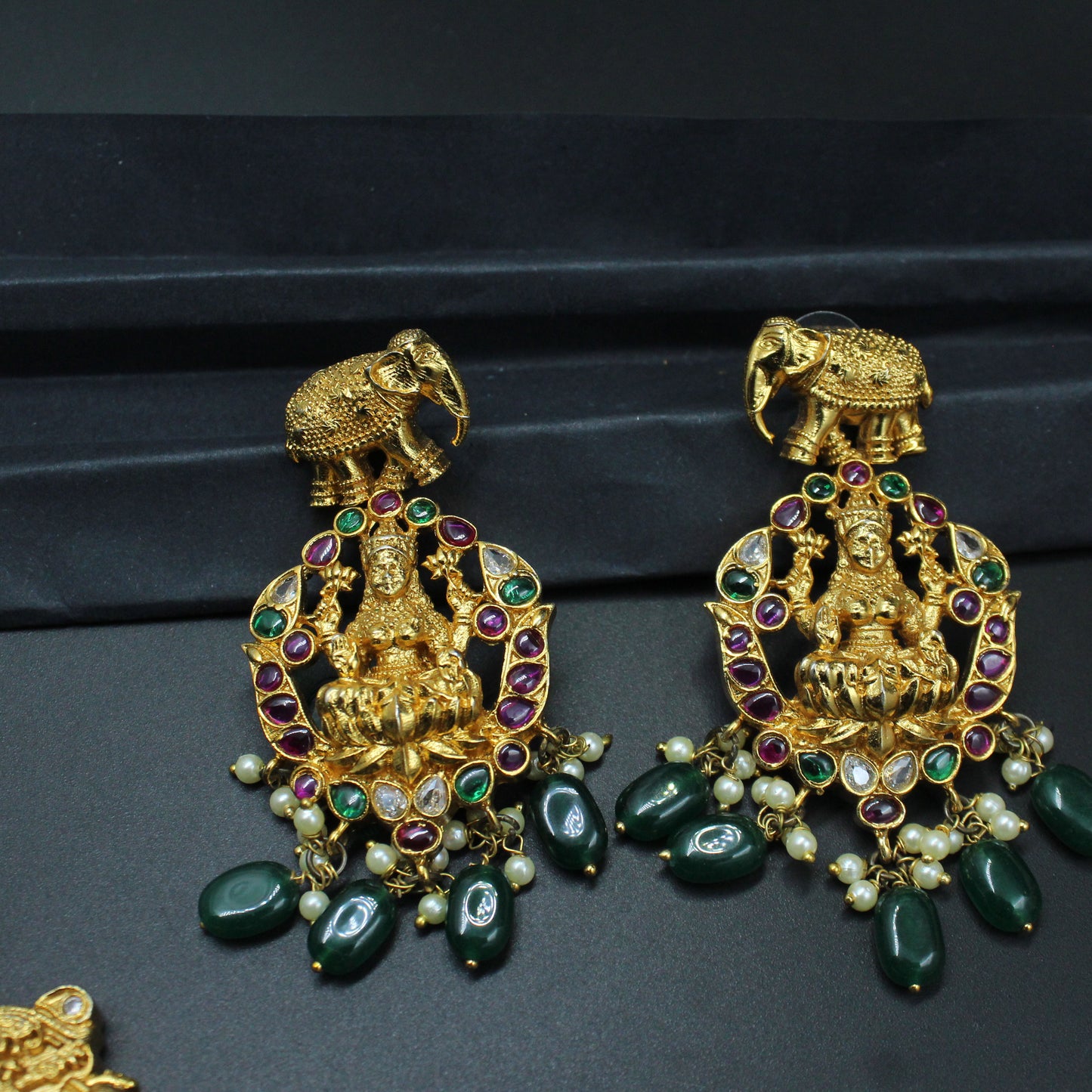 10683 Nakshi elephant and Lakshmi short necklace