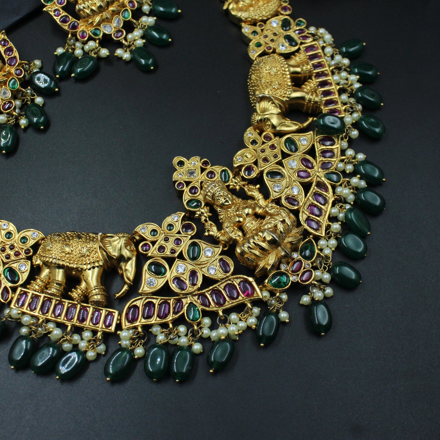 10683 Nakshi elephant and Lakshmi short necklace