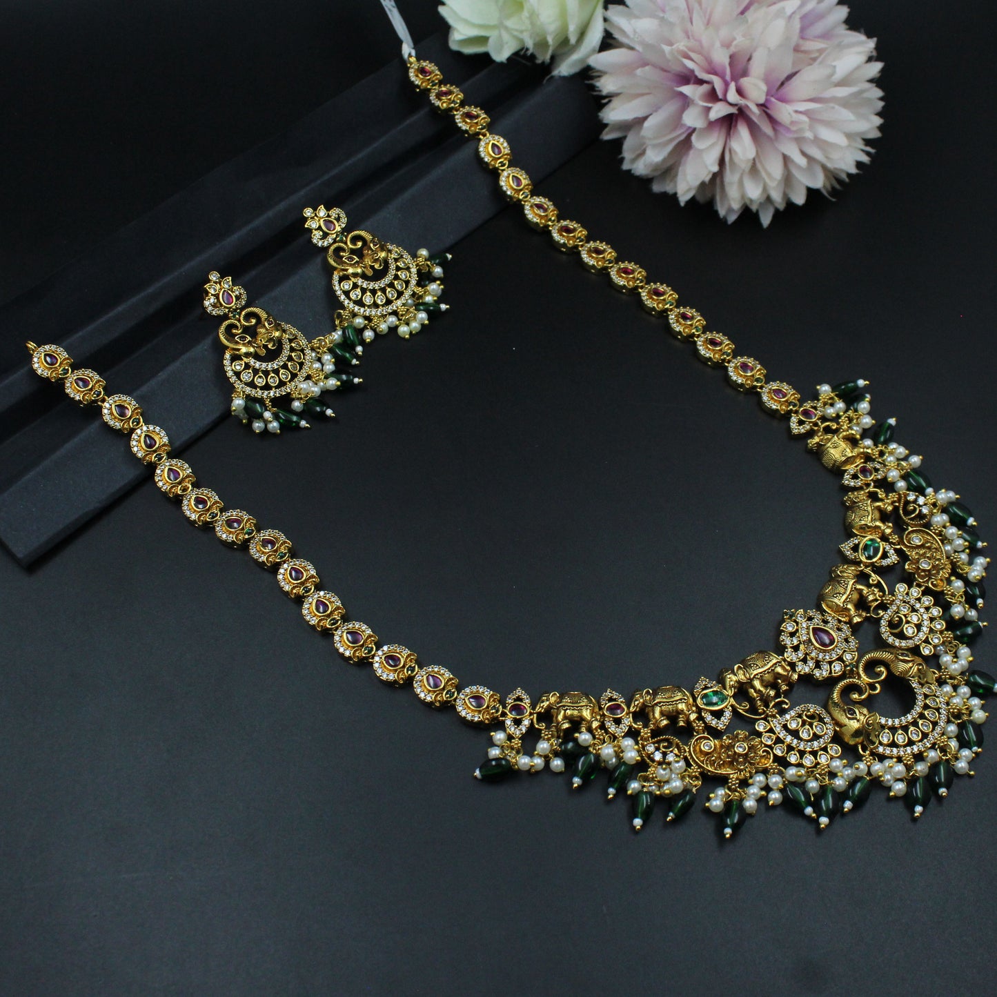 40158 Matte Elephant Necklace Set Long