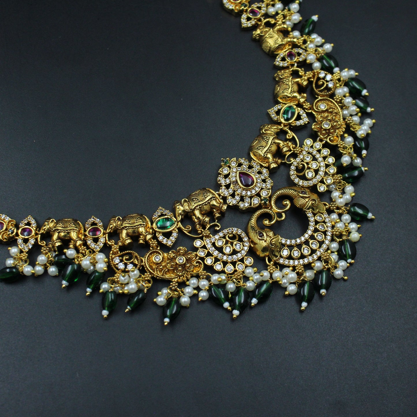 40158 Matte Elephant Necklace Set Long