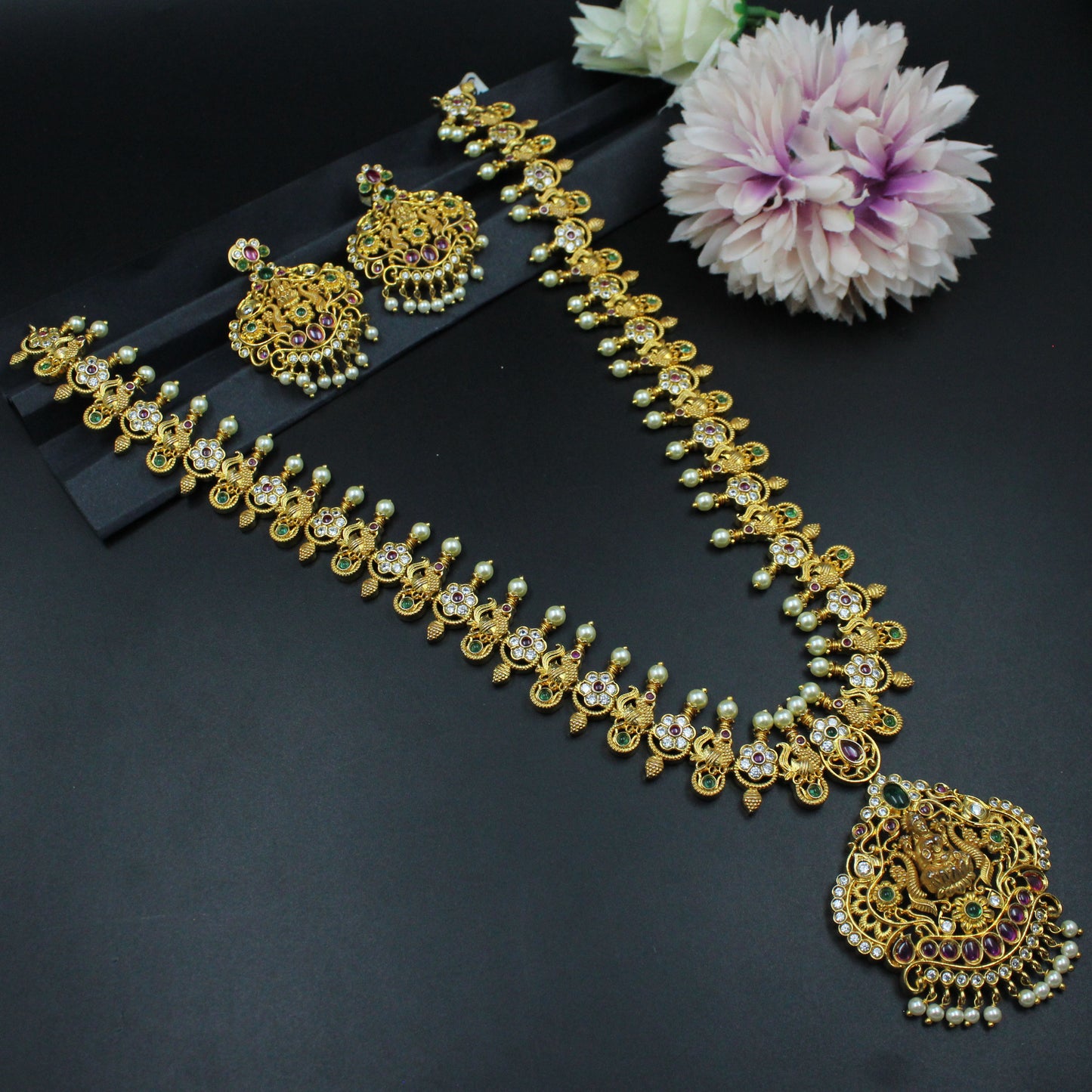 Laxmi long necklace with screwback earrings