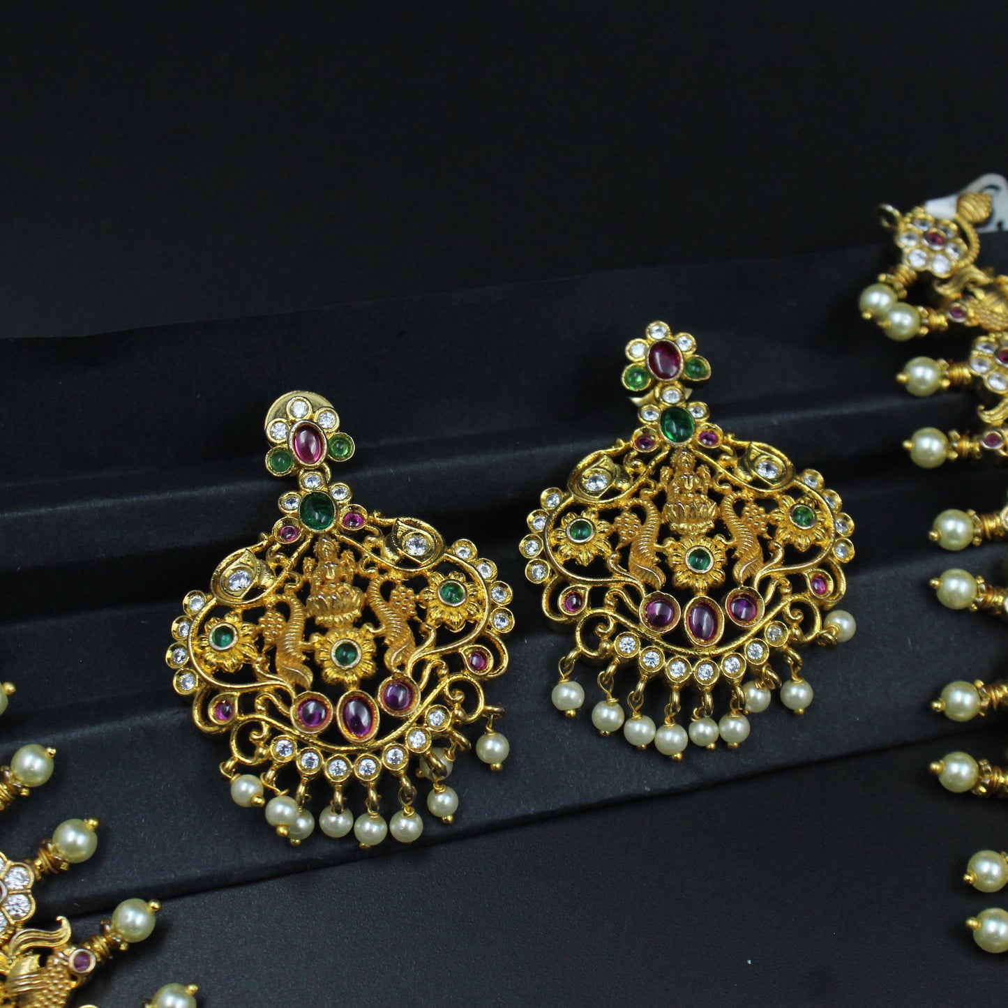 Laxmi long necklace with screwback earrings