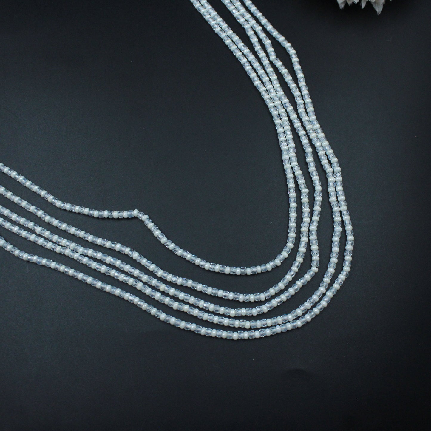 40034 5 lines sugar crystal layers in white color