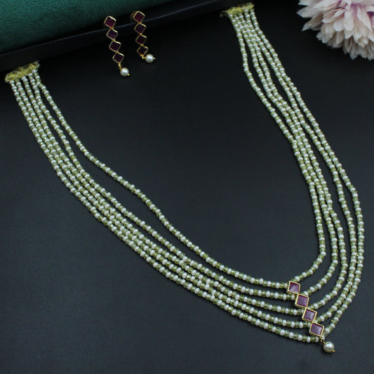 40316 - 5 Lines Sugar Beads Light Green  Mala With Square Pendent Merron