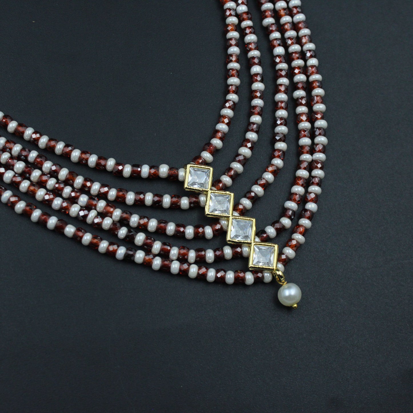 40287 - 5 Lines Sugar Beads Mala Merron With Square Pendent Set