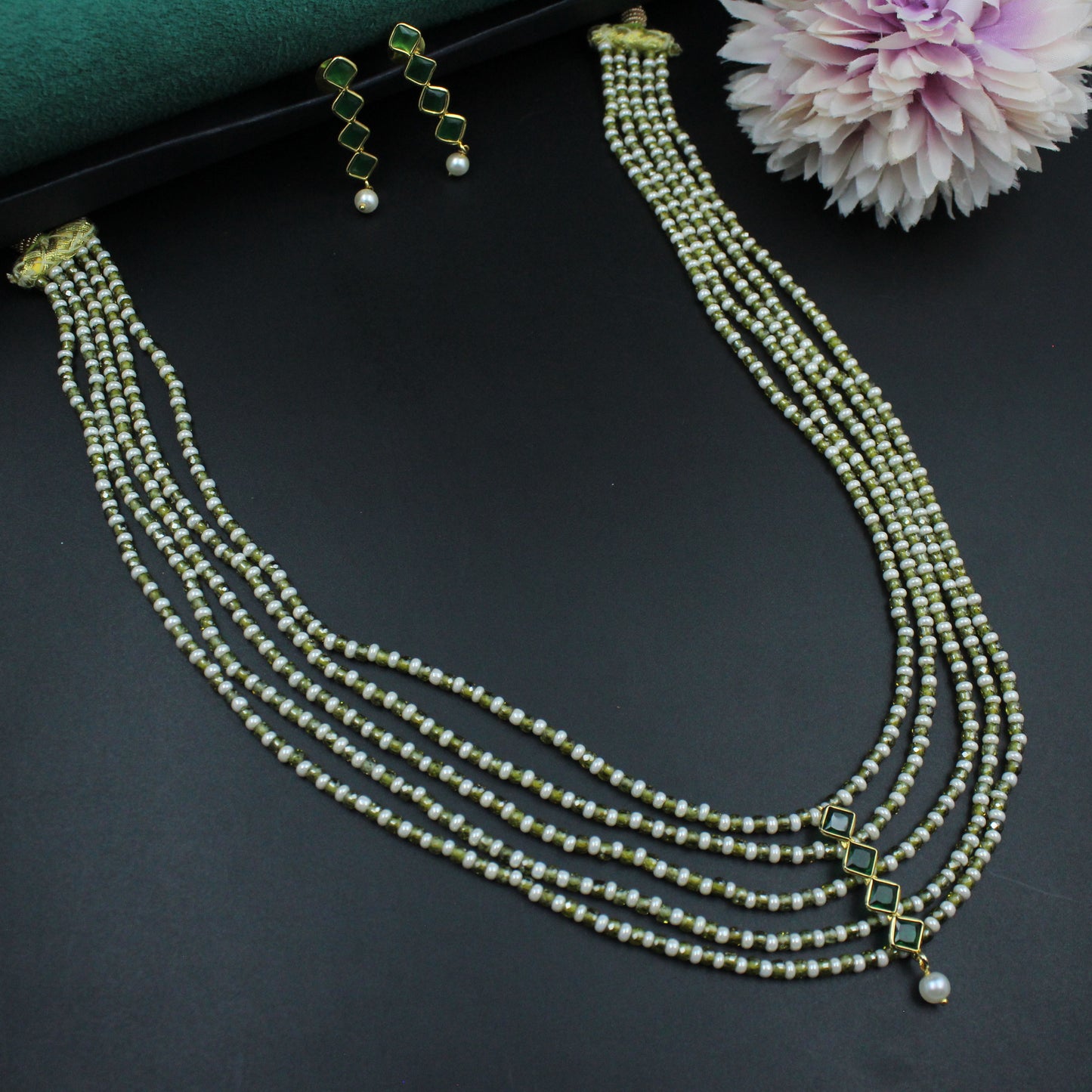 40290 - 5 Lines Sugar Beads Mala Mehendi Green With Square Pendent