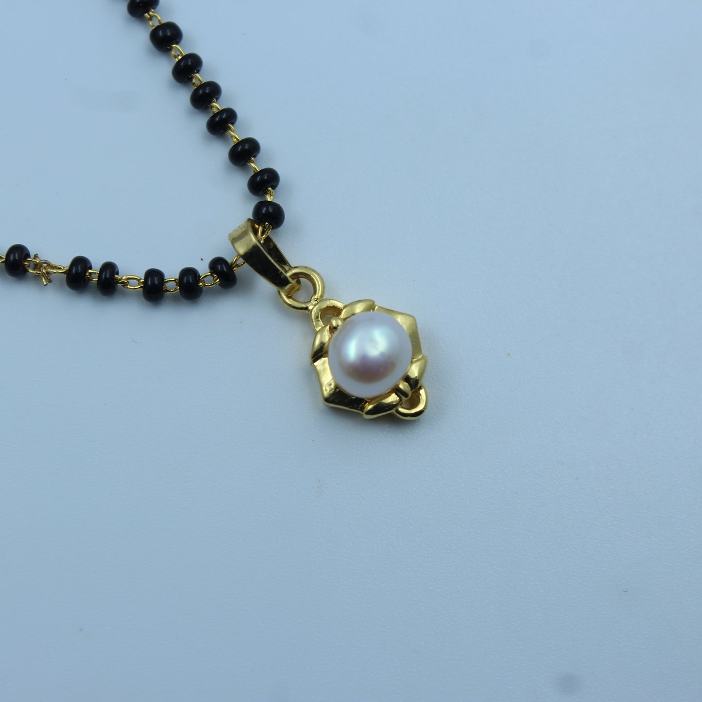 18227 Pearl pendant with earrings bracelet