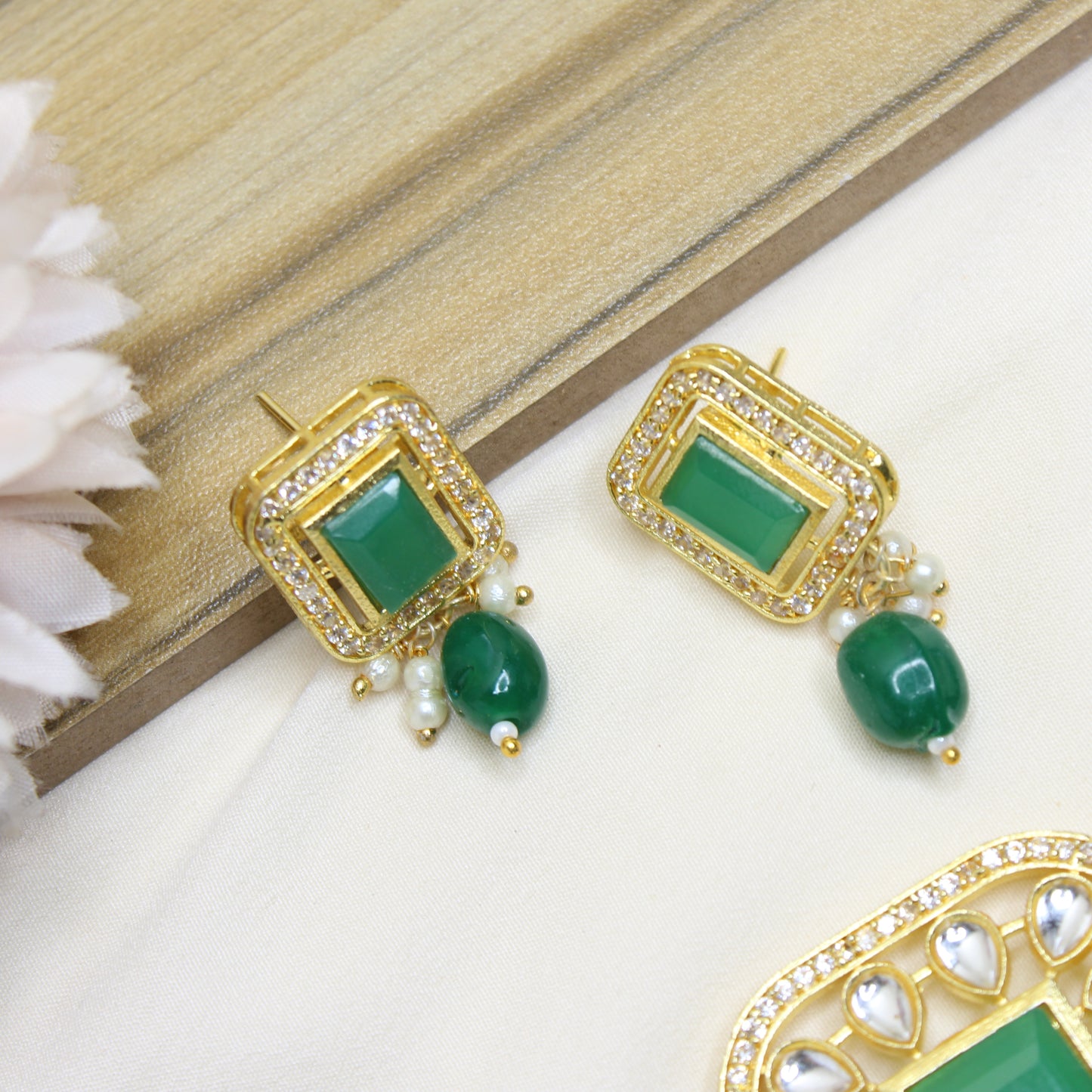 11935  Kundan Onex Beads Choker Green