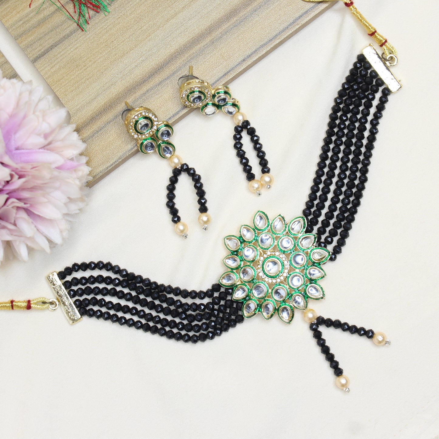 10099 Onex Beads Choker