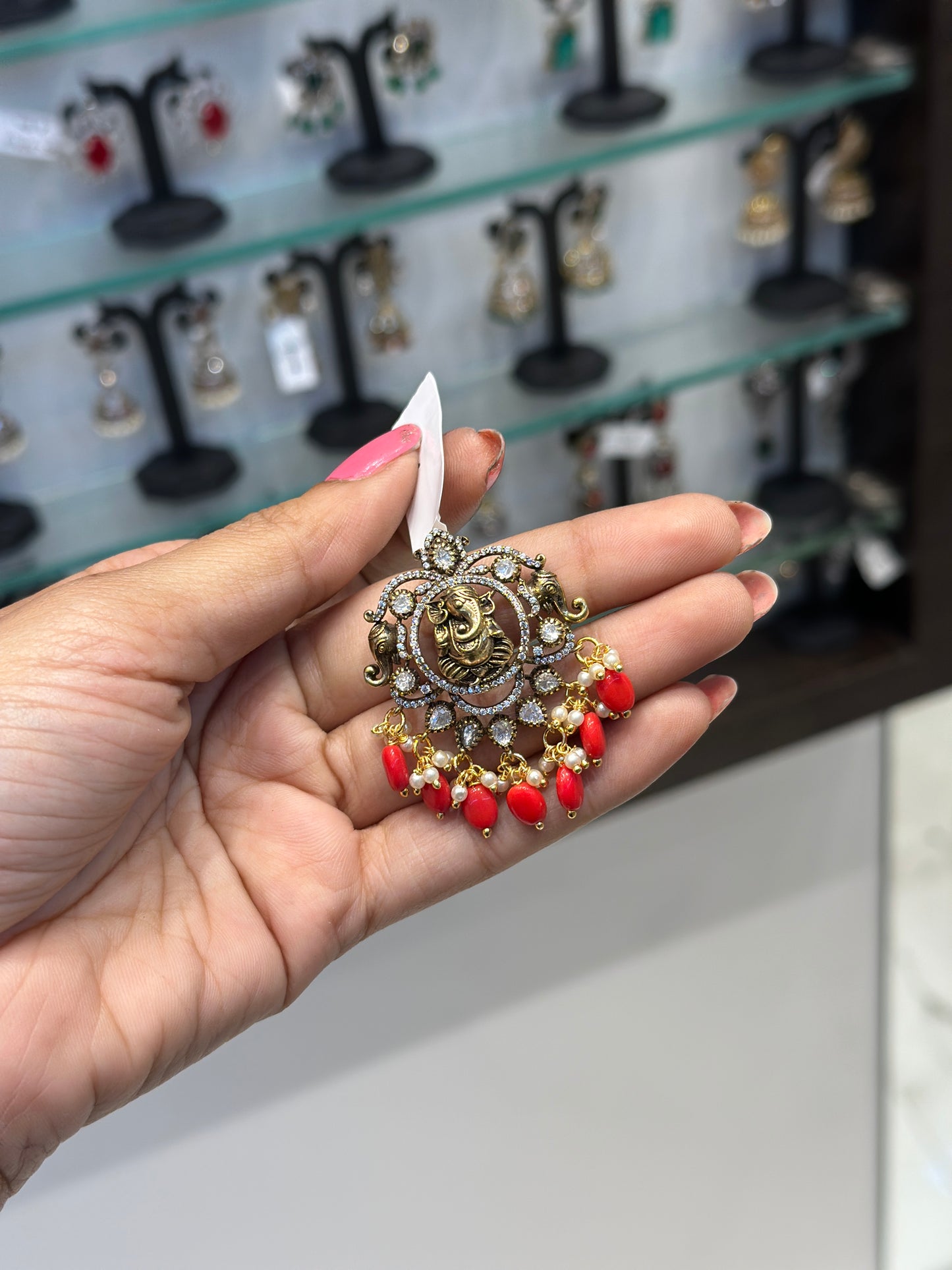 38246 Ganesha locket