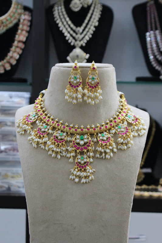41693 / 41196 jadau guttapusalu short necklace