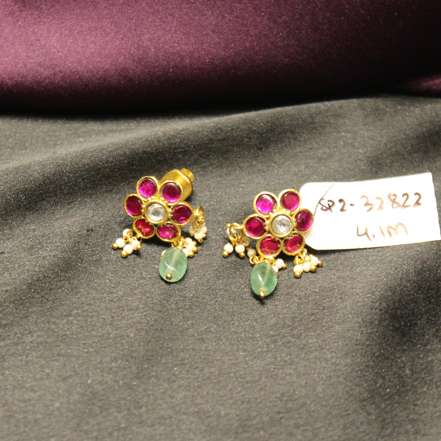 Jadau flower studs 32822