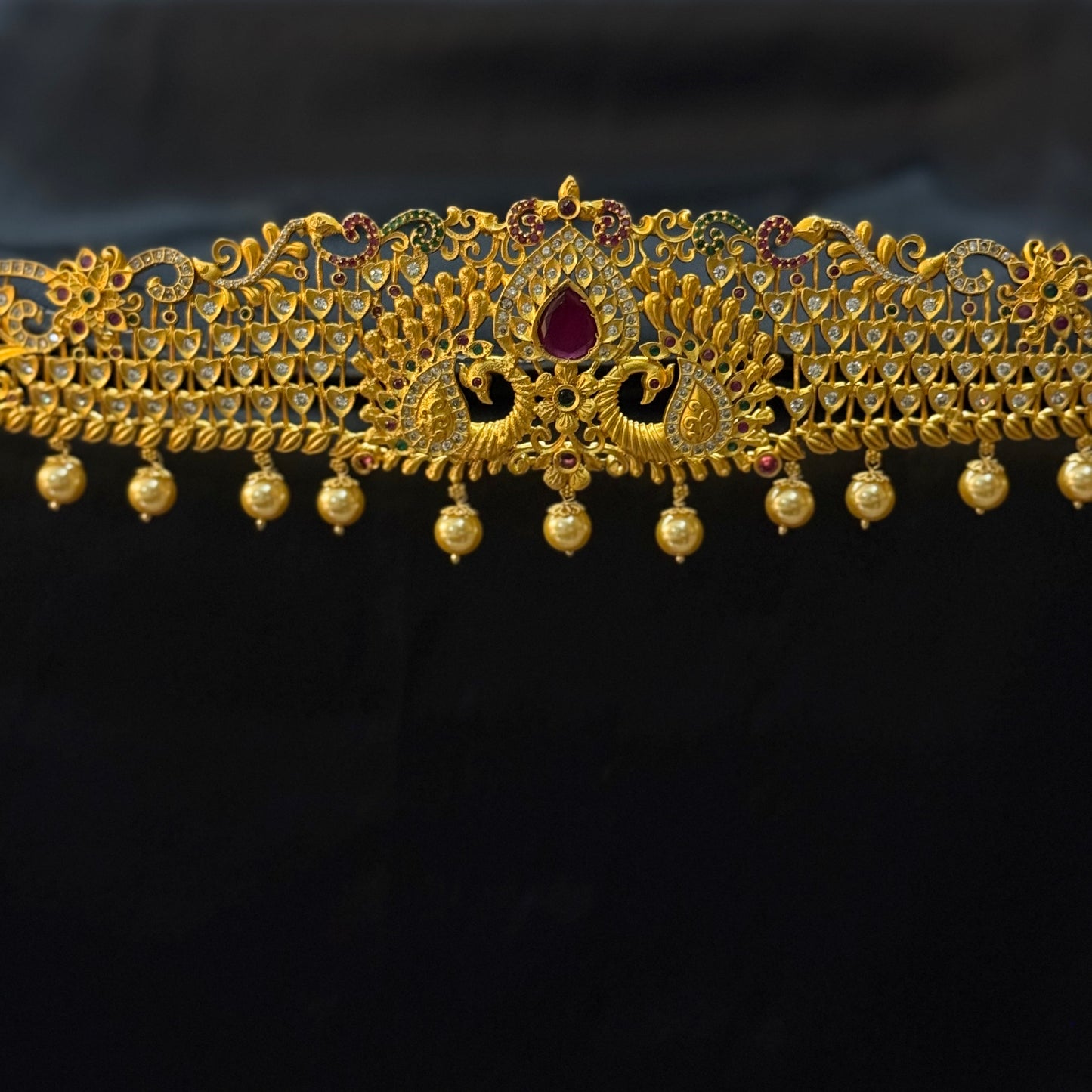 40115 Matte peacock Ruby drop pattern stone vaddanam