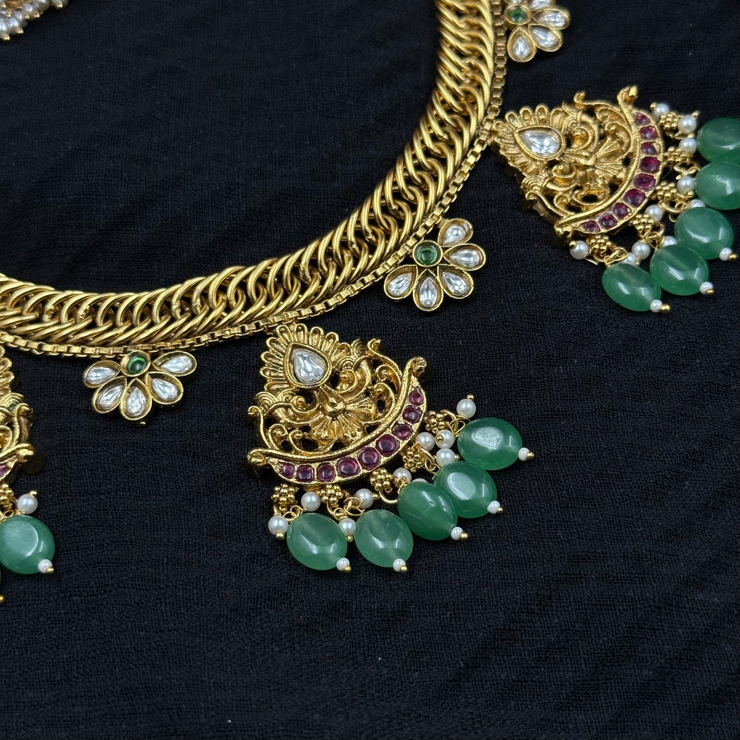 40207 Kundan floral jalebi necklace with jhumka and monalisa beads