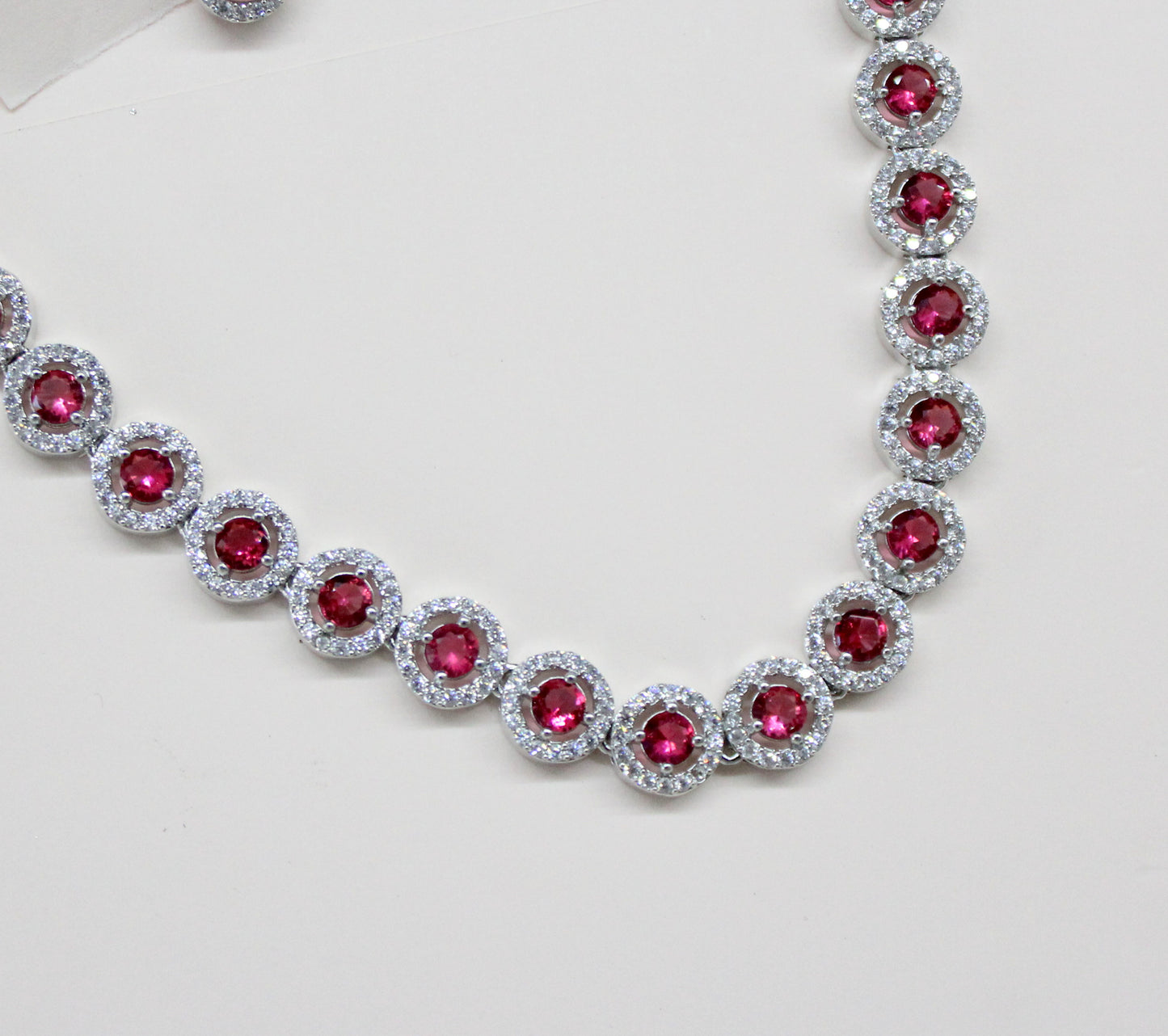 28804 Platinum round short necklace