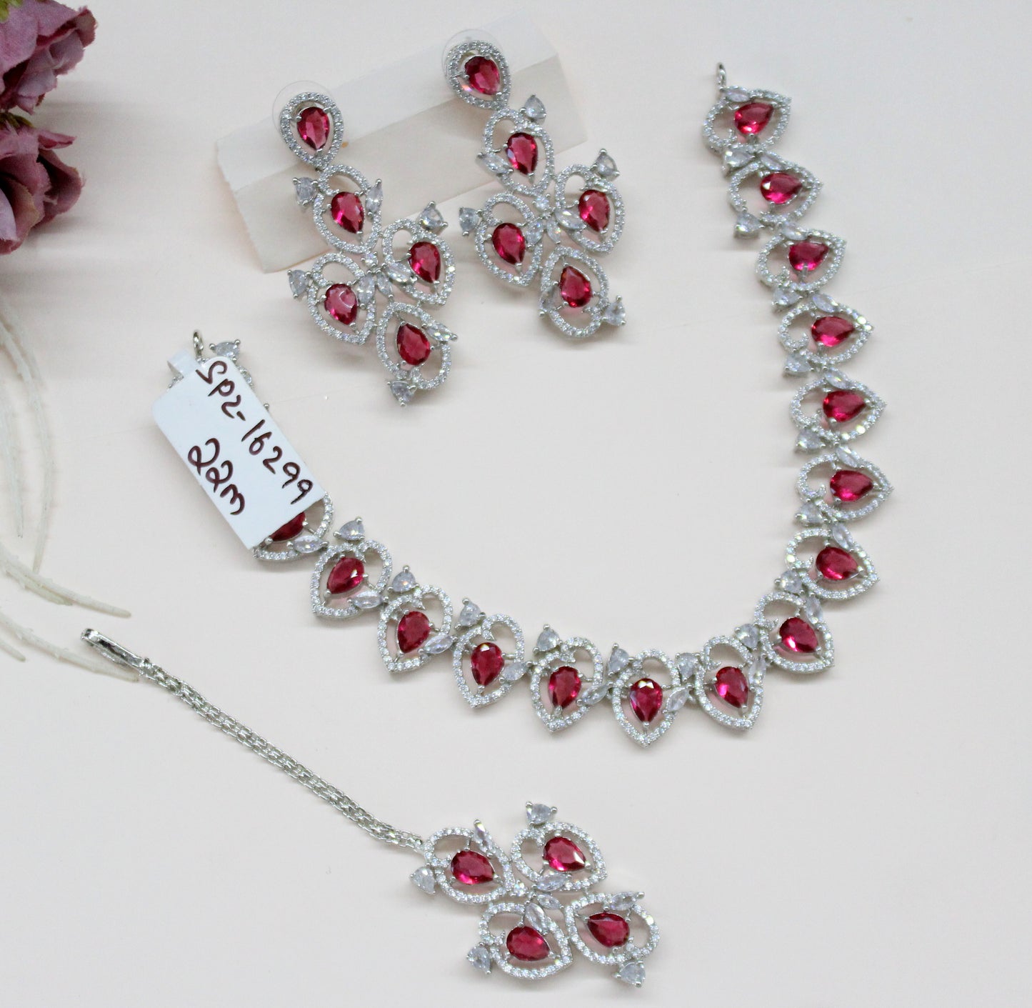 16299 Platinum necklace with maangtika