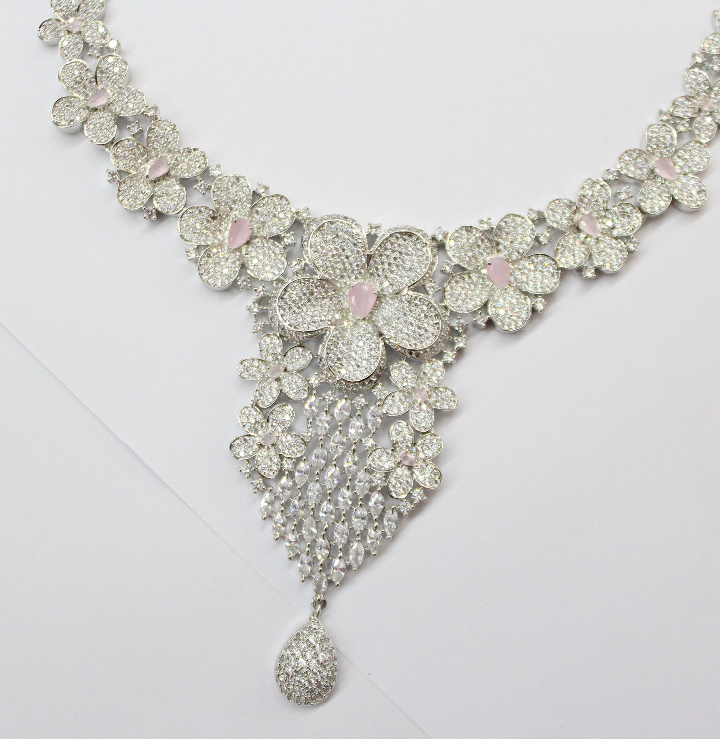 16140 Platinum necklace