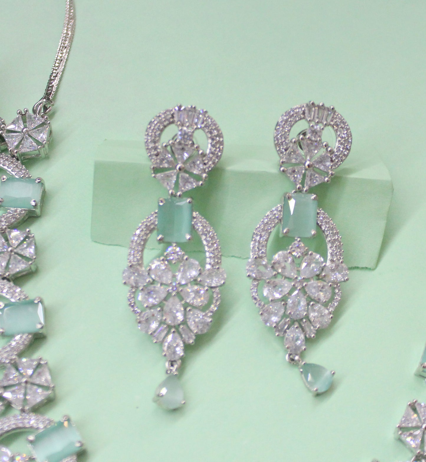 16518  Platinum Necklace Mint Green with Finger Ring and Tikka