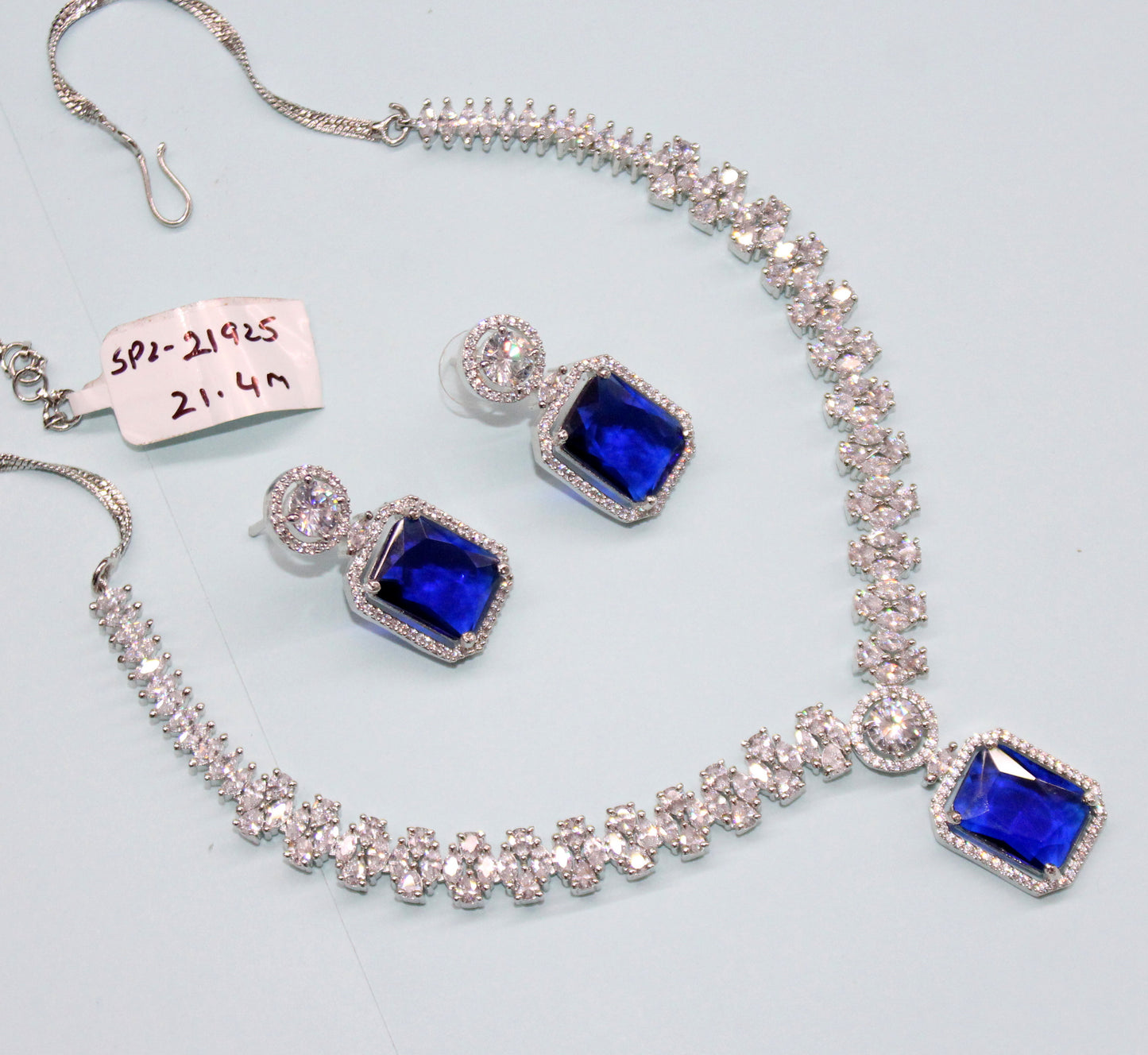 21925 Platinum blue necklace