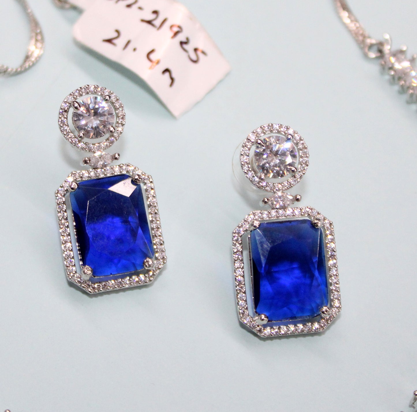 21925 Platinum blue necklace