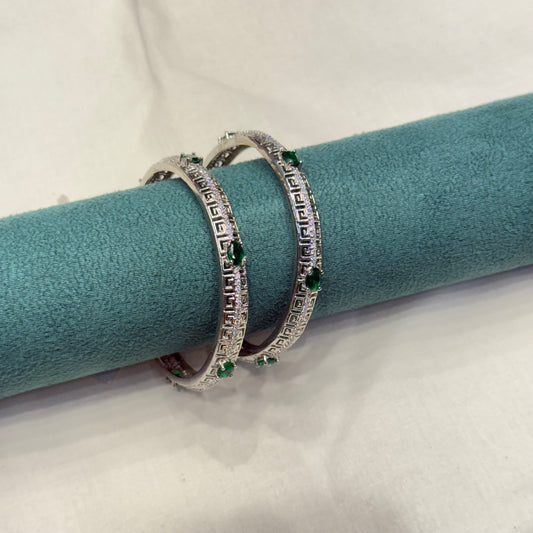 19590 platinum green bangle