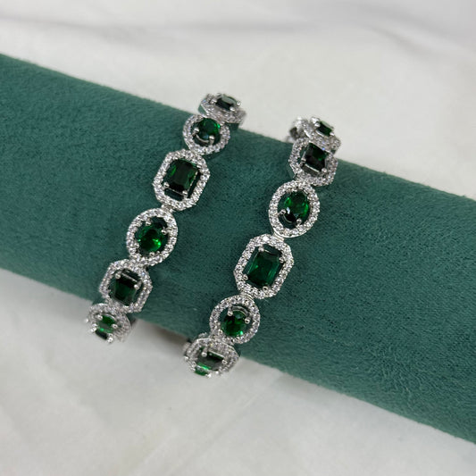 31147 / 31148 platinum green stone bangle