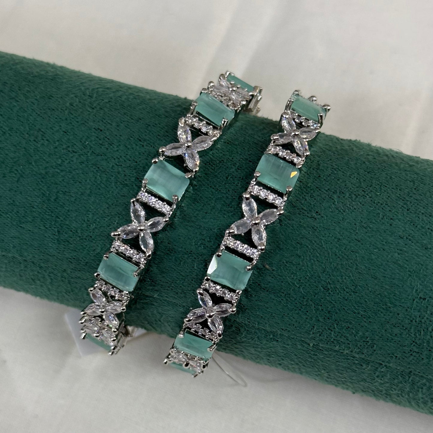 36689 platinum mint green stone bangle