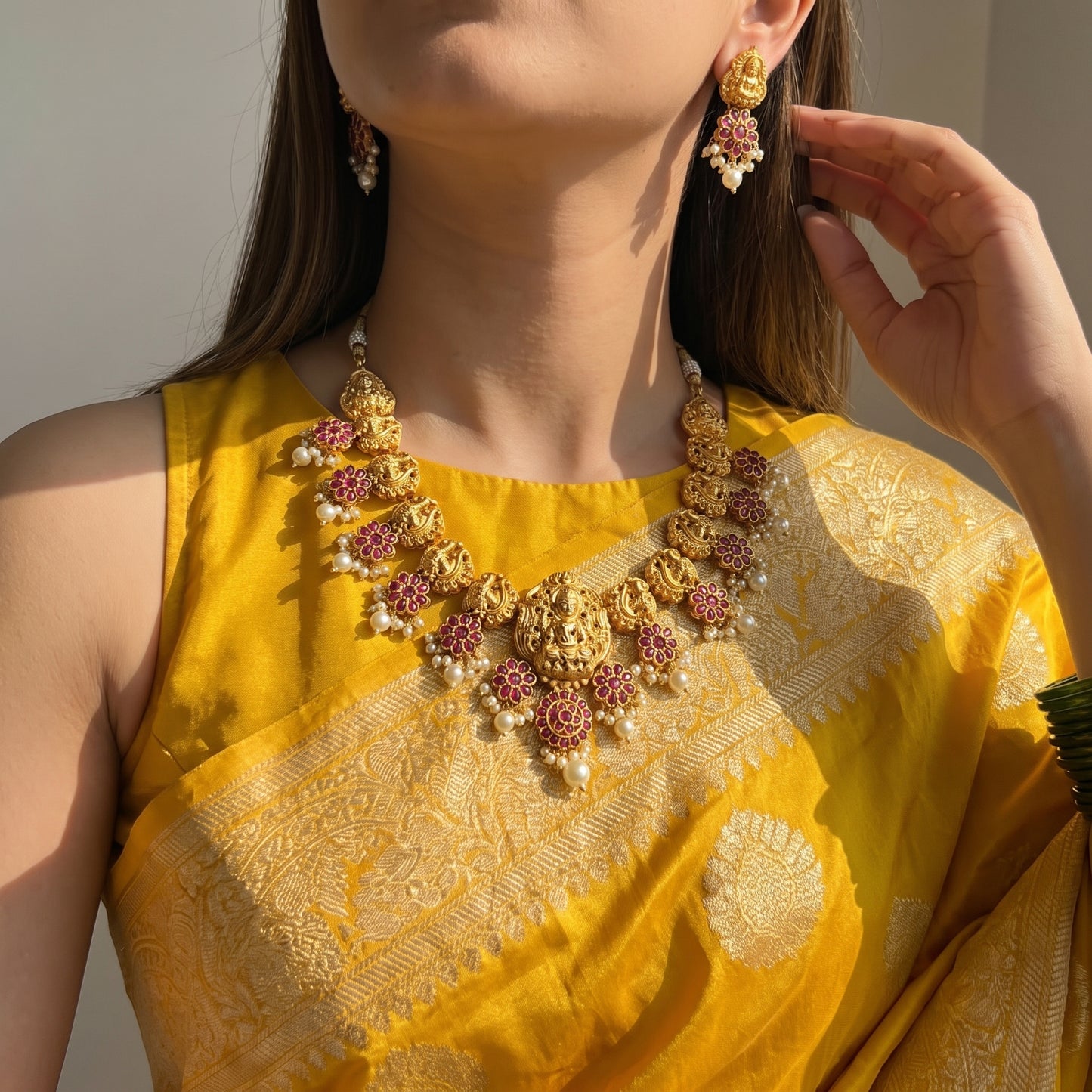 Nakshi Short Necklace