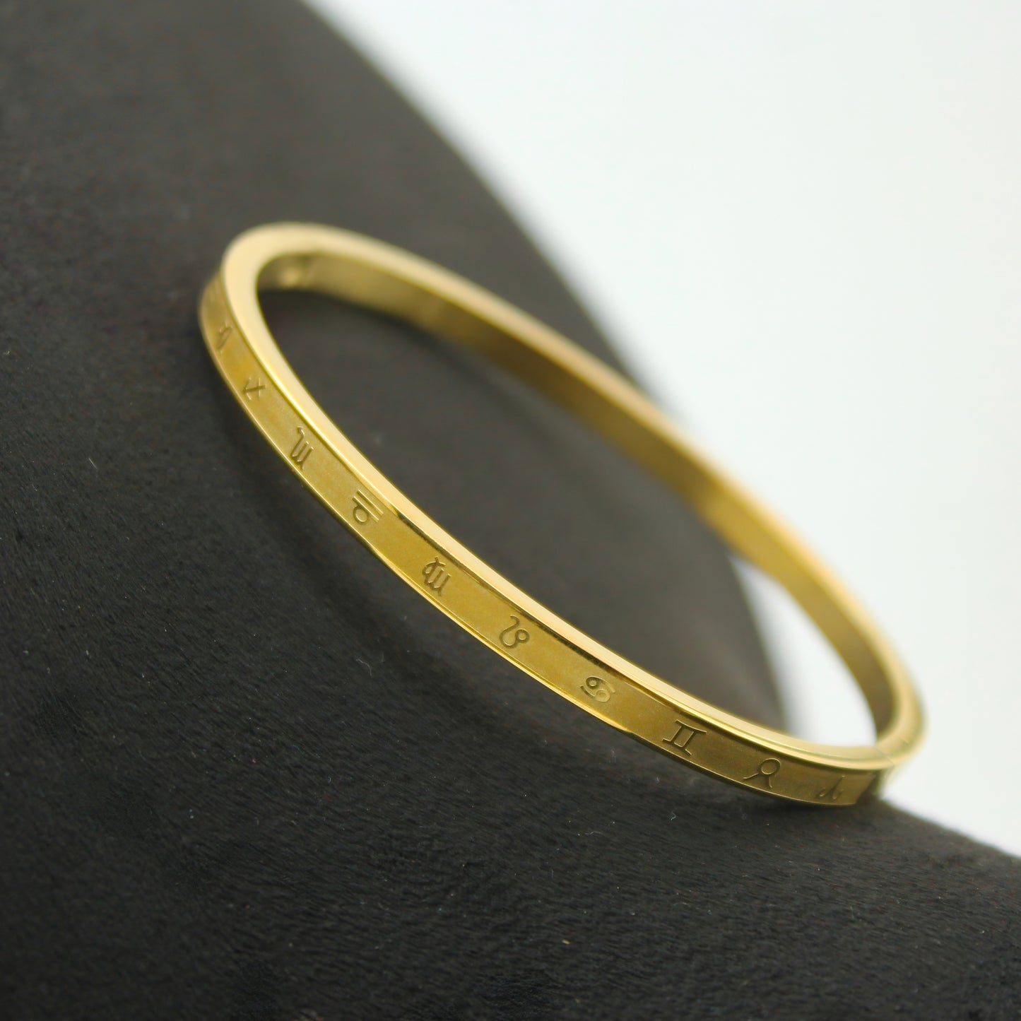 Zodiac Sign Bracelet Gold