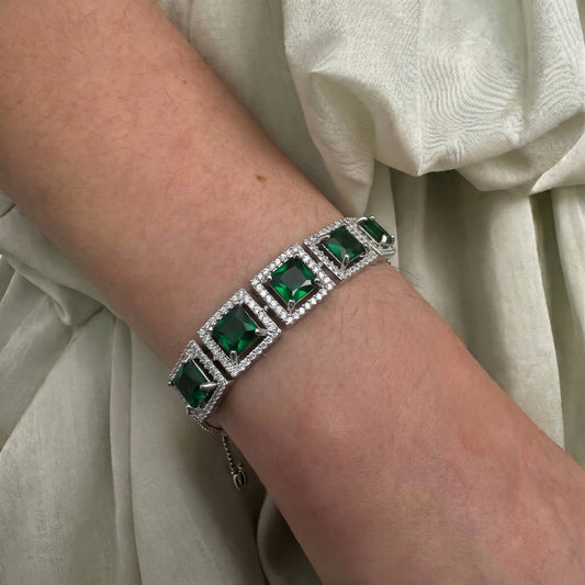 Radium polish Green stone chain bracelet