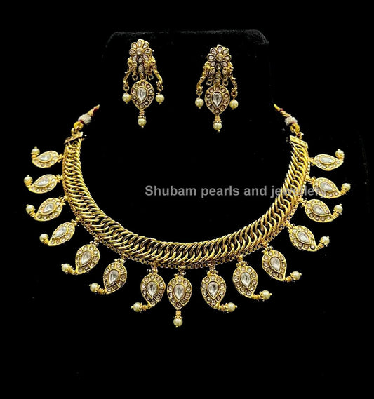 Jadau Jalebi necklace with pearl