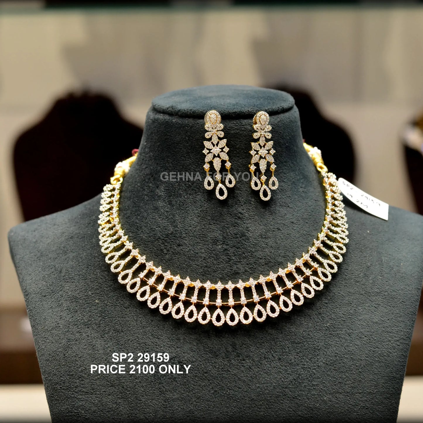 Fancy Diamond Look Short necklace 29159