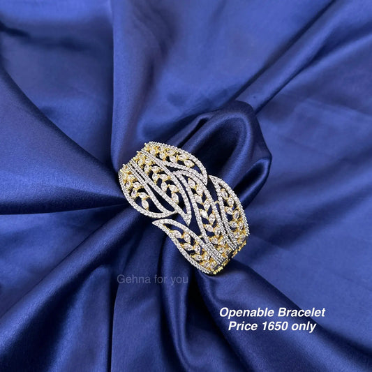 31441 Fancy broad leaf openable bracelet