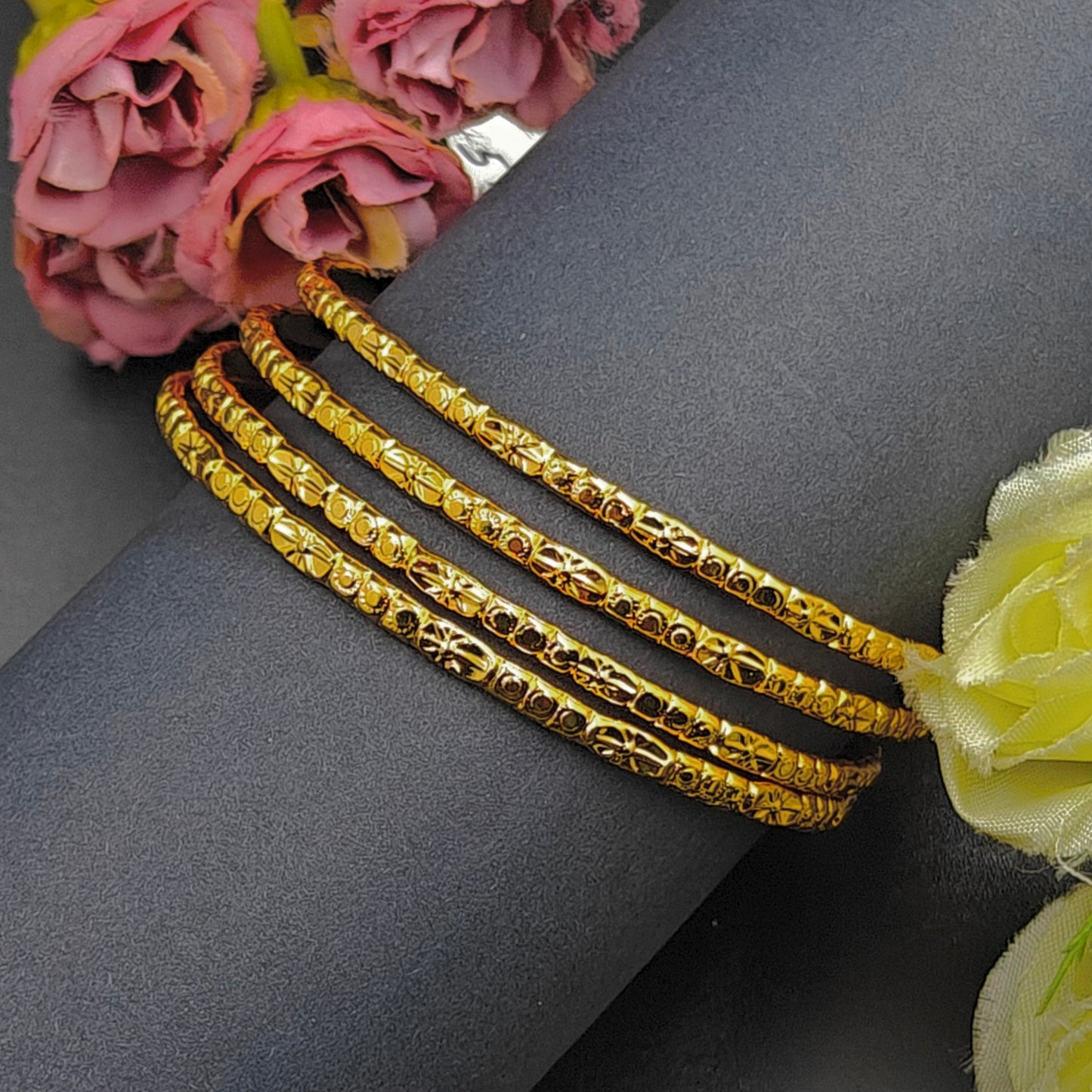 40021 Gold polish 4 pcs bangle