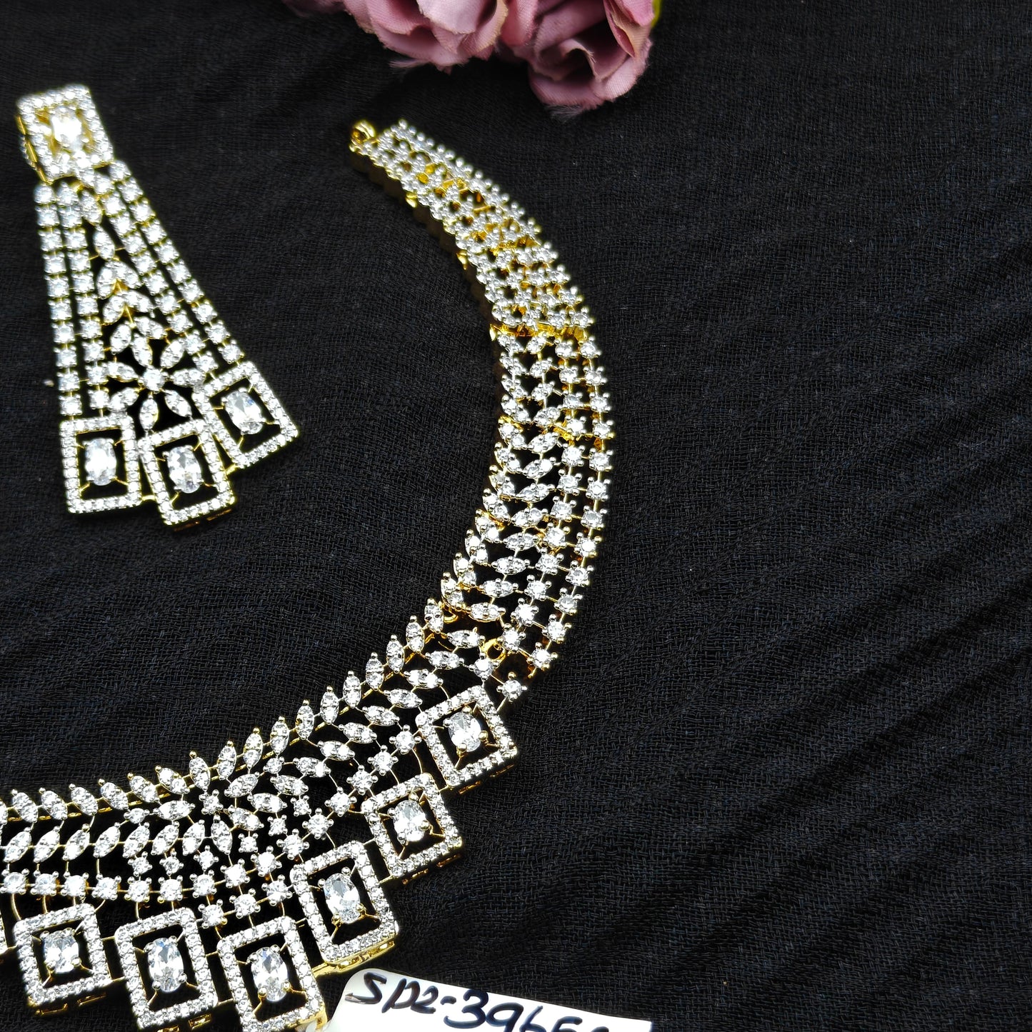 39653 GJ short necklace